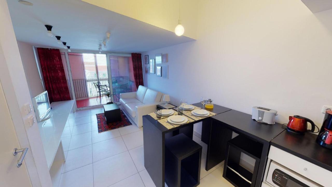 Number 5 Apartment Pakostane Luaran gambar