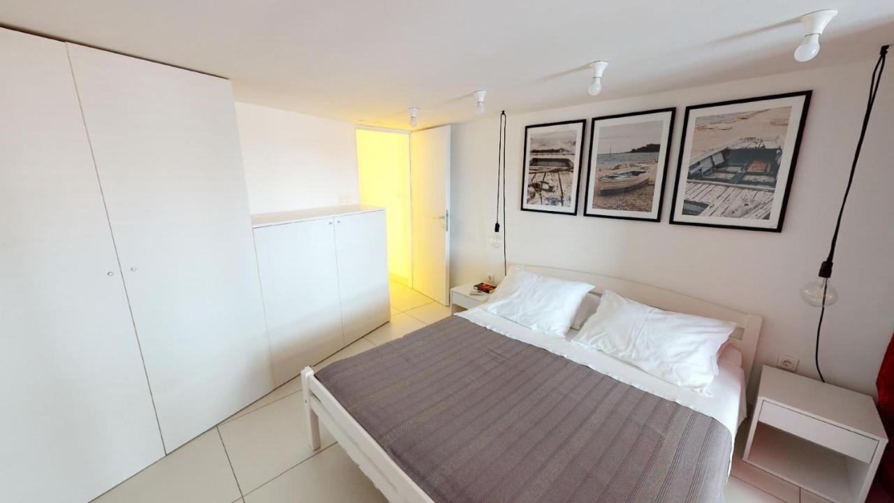 Number 5 Apartment Pakostane Luaran gambar