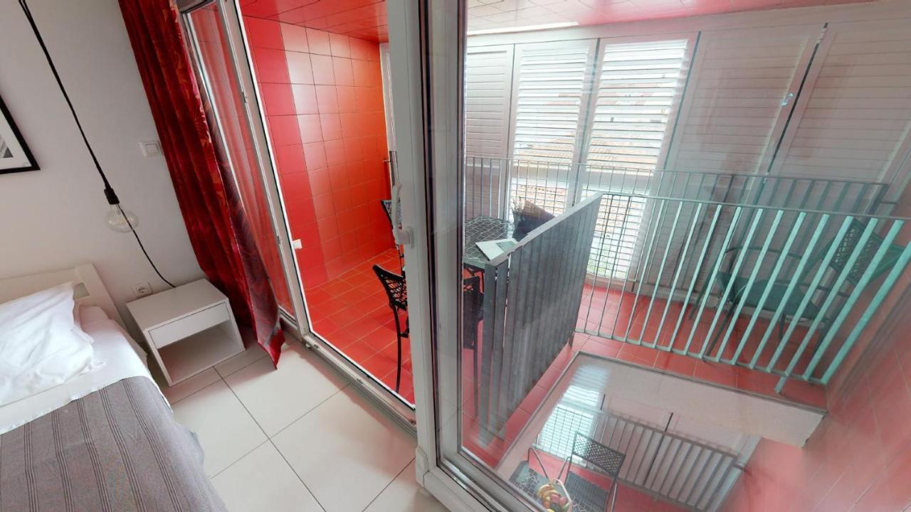 Number 5 Apartment Pakostane Luaran gambar