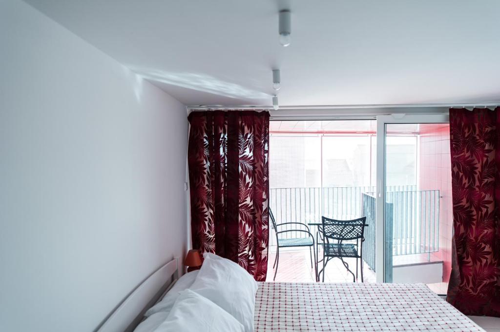 Number 5 Apartment Pakostane Luaran gambar